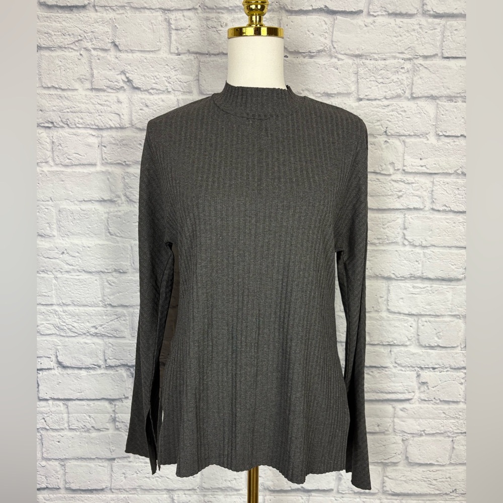 Cale Ribbed, high neck, long sleeve size Large